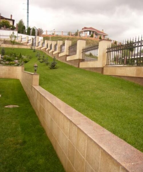 Clôture en pierre naturelle (2)